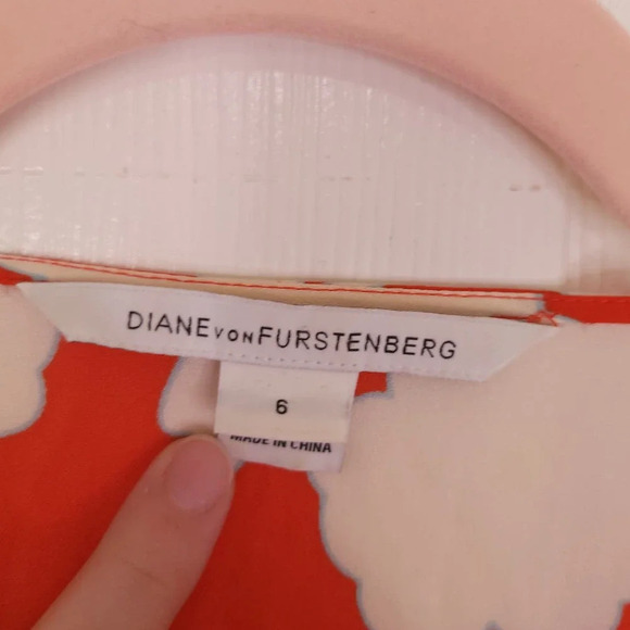 DIANE VON FURSTENBERG Naira Short Dress Halo Buds Red Floral Silk Size 6 - Picture 5 of 9